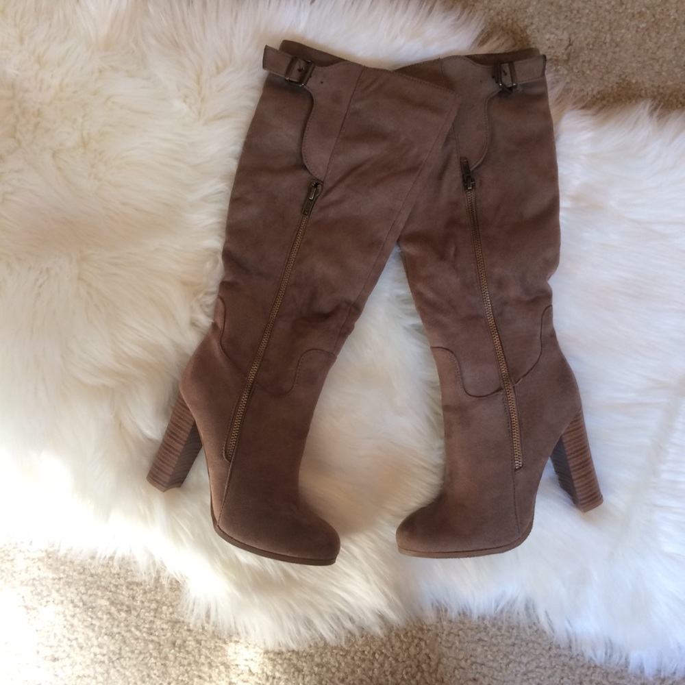 Wild Diva Brown Suede Heeled Boots